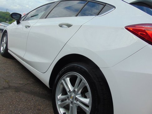 Used 2017 Chevrolet Cruze LT image 16