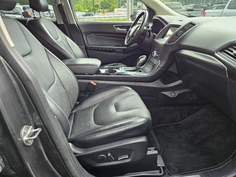 Used 2018 Ford Edge Titanium image 14