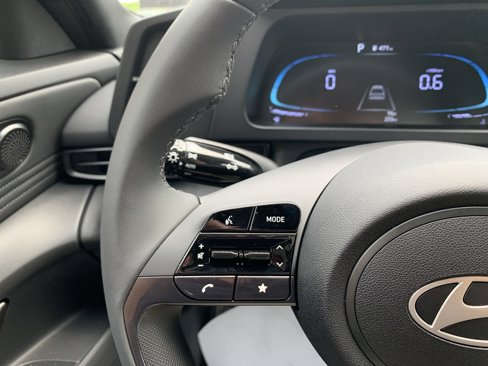 New 2025 Hyundai Elantra Sport image 18