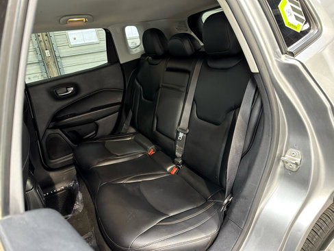 Used 2017 Jeep Compass Limited image 13