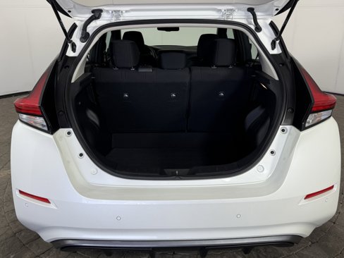 Used 2023 Nissan Leaf SV Plus image 8