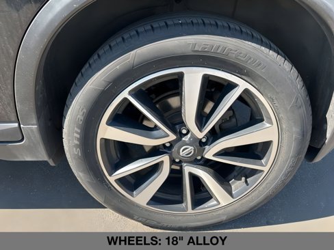 Used 2018 Nissan Rogue SL w/ Premium Package image 10