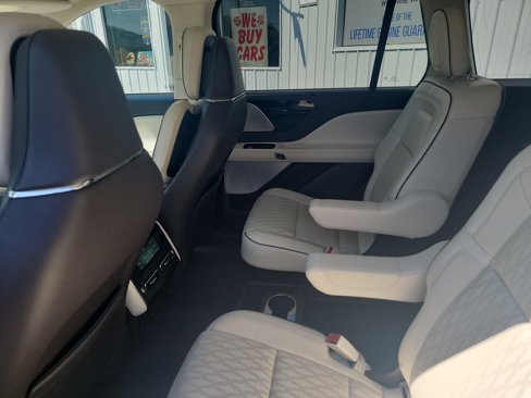 Used 2020 Lincoln Aviator Black Label w/ Dynamic Handling Package image 30