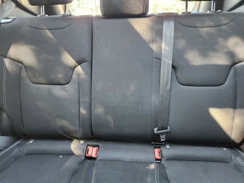 Used 2022 Jeep Renegade Latitude w/ Sun/Sound Group image 14