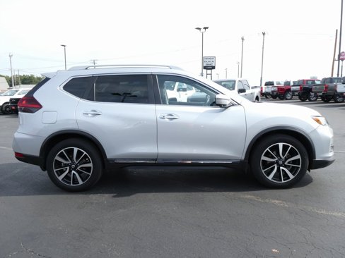 Used 2019 Nissan Rogue SL w/ Premium Package image 4