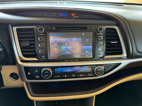 Used 2016 Toyota Highlander Limited image 14