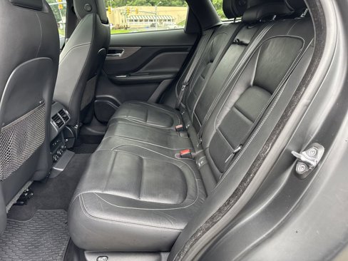 Used 2017 Jaguar F-PACE S image 37
