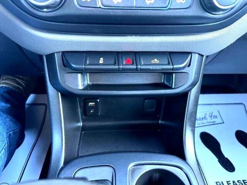 Used 2018 Chevrolet Colorado W/T image 19