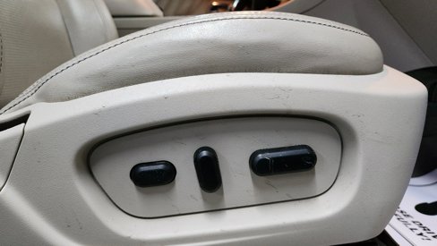 Used 2010 Ford Taurus Limited image 16