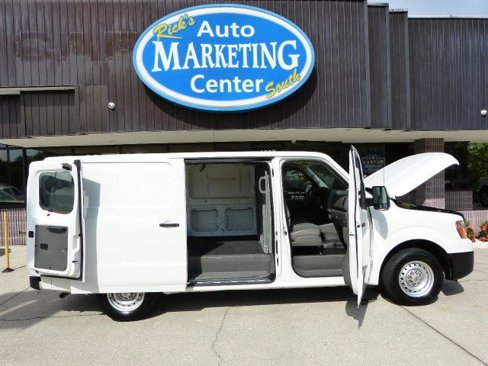 Used 2017 Nissan NV 1500 S image 22