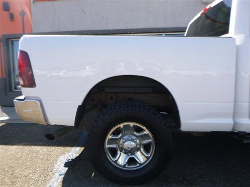 Used 2017 RAM 2500 Tradesman w/ Chrome Appearance Group image 4