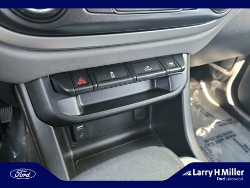 Used 2016 Chevrolet Colorado LT w/ LT Convenience Package image 31