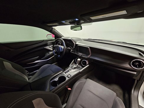 Used 2016 Chevrolet Camaro LT image 17