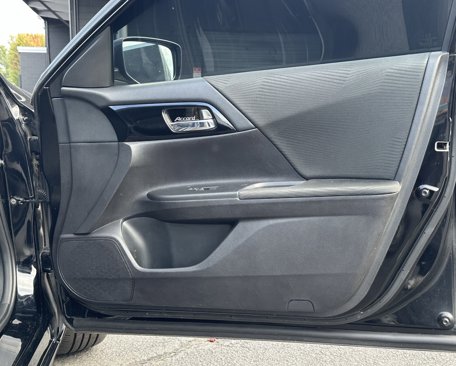 Used 2016 Honda Accord LX image 11