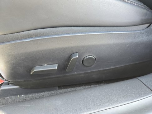 Used 2020 Tesla Model 3 Standard Range Plus image 19