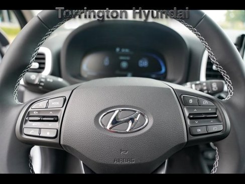 Certified 2024 Hyundai Venue Limited image 12