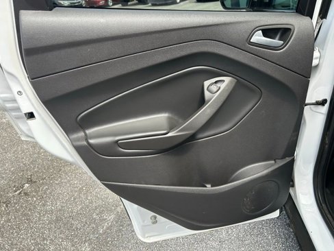 Used 2017 Ford Escape SE image 14