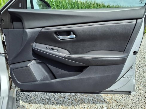 Used 2022 Nissan Sentra SV image 23