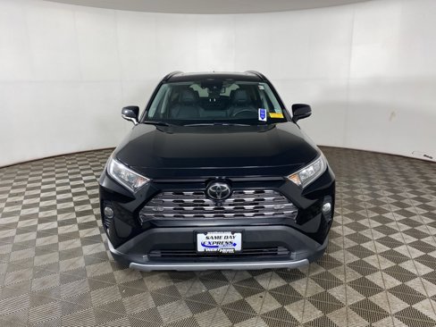 Used 2019 Toyota RAV4 Limited image 12