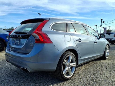 Used 2017 Volvo V60 T5 Platinum w/ Climate Package image 6