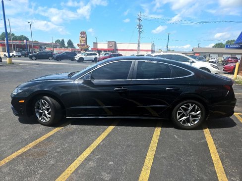 Used 2020 Hyundai Sonata SEL w/ Premium Package image 2