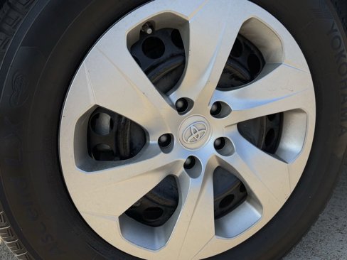 Used 2022 Toyota RAV4 LE image 9