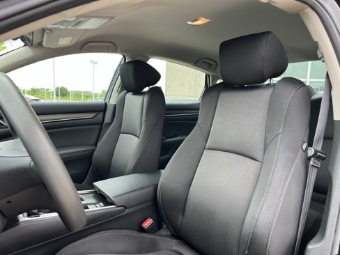 Used 2022 Honda Accord LX image 13