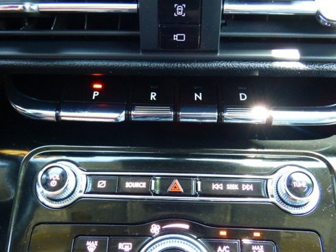Used 2021 Lincoln Corsair FWD image 15