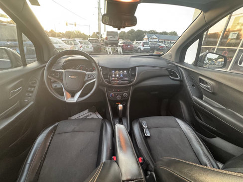 Used 2018 Chevrolet Trax LT w/ LT Convenience Package image 7