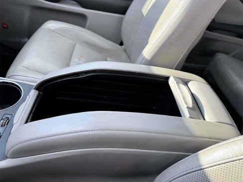 Used 2015 Toyota Highlander Limited Platinum image 26