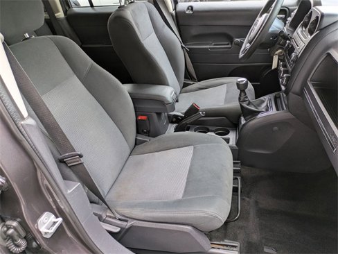 Certified 2016 Jeep Patriot Sport image 22