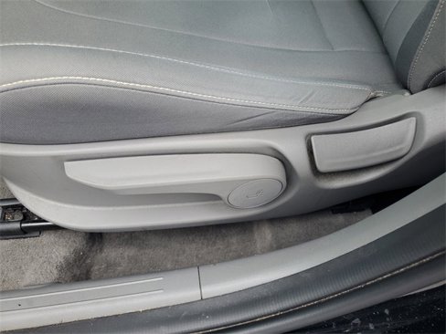 Used 2023 Hyundai Elantra SEL w/ Cargo Package image 7