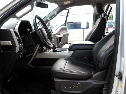 Used 2017 Ford F150 Lariat image 34