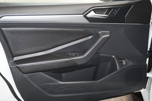 Certified 2023 Volkswagen Jetta SE w/ Panoramic Sunroof Package image 20