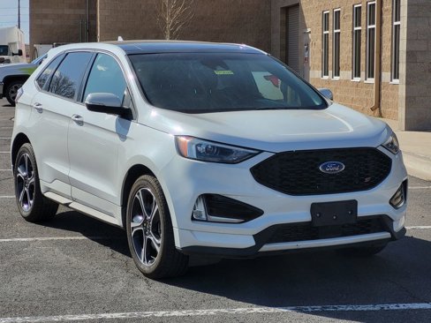 Used 2020 Ford Edge ST w/ Cold Weather Package image 2