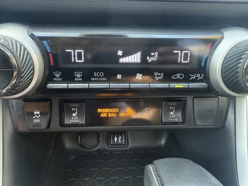 Used 2019 Toyota RAV4 XLE image 25