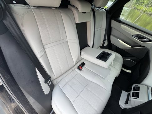Used 2019 Land Rover Range Rover Velar R-Dynamic HSE image 30