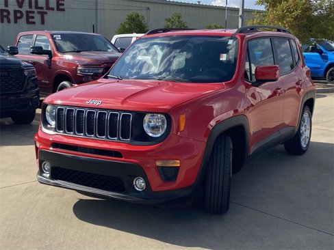Used 2019 Jeep Renegade Latitude image 3