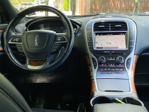 Used 2019 Lincoln Nautilus Reserve image 23