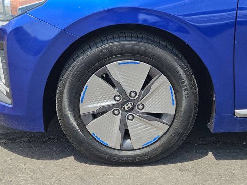 Used 2022 Hyundai Ioniq SE image 9