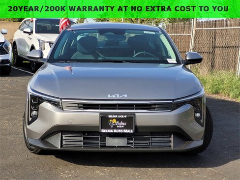 New 2025 Kia K4 LXS image 2