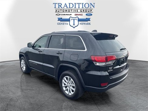 Used 2021 Jeep Grand Cherokee Laredo X image 3
