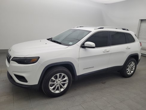 Used 2019 Jeep Cherokee Latitude w/ Cold Weather Group image 2