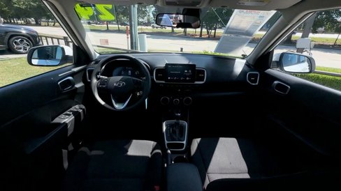 Certified 2024 Hyundai Venue SE image 21