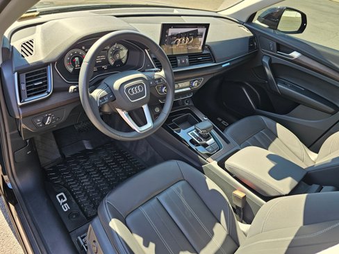 Certified 2025 Audi Q5 2.0T Premium image 2