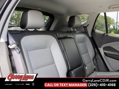 Used 2024 GMC Terrain SLT image 22
