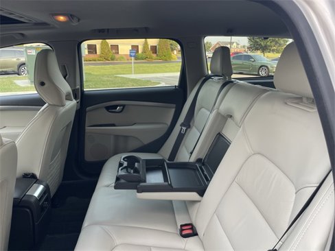 Used 2013 Volvo XC70 3.2 Premier image 14