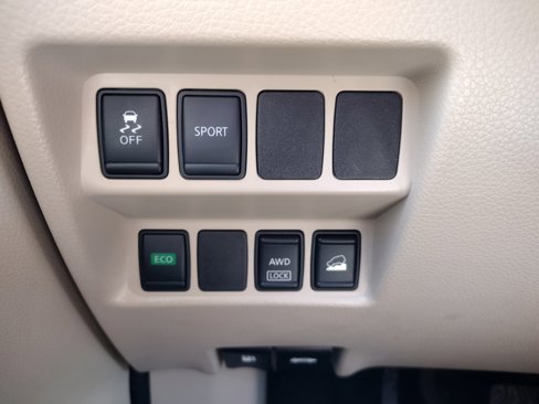 Used 2016 Nissan Rogue S w/ Appearance Package image 19