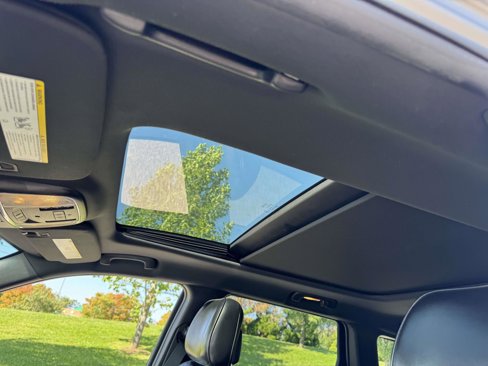 Used 2015 Jeep Grand Cherokee Overland image 18