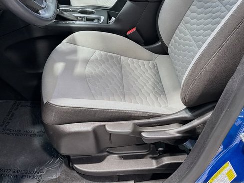 Used 2019 Chevrolet Equinox LS image 18